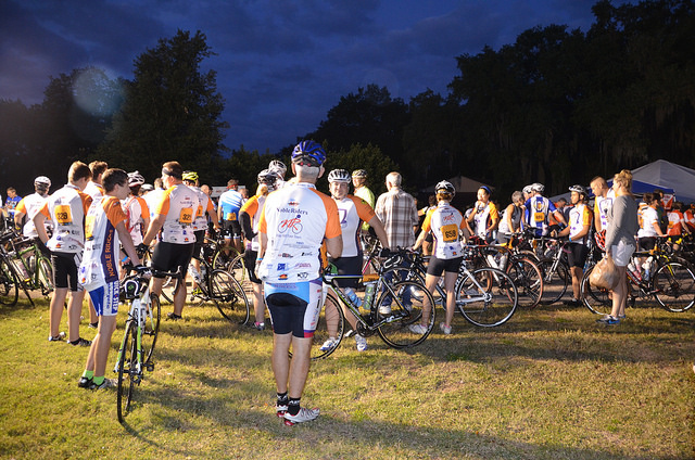 14244133695_21727739dc_z A gaggle of cyclists in a park at night, probably planning an Oceans 11 style heist