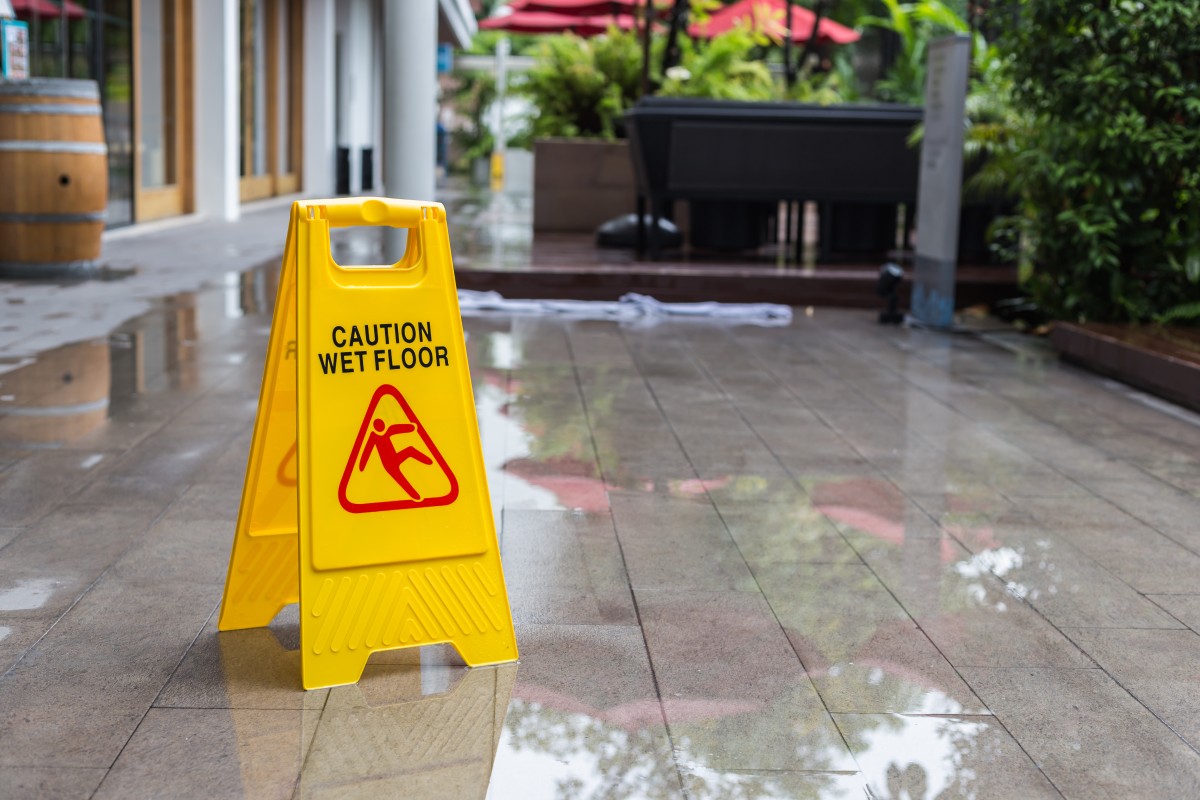 wet floor sign